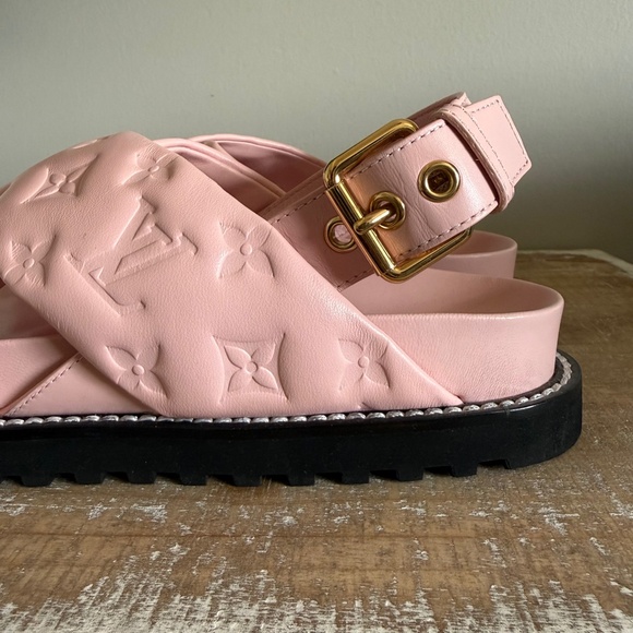 Louis Vuitton Lambskin Monogram Embossed Paseo Flat Comfort Sandals | NWOT | 38 - Picture 3 of 9
